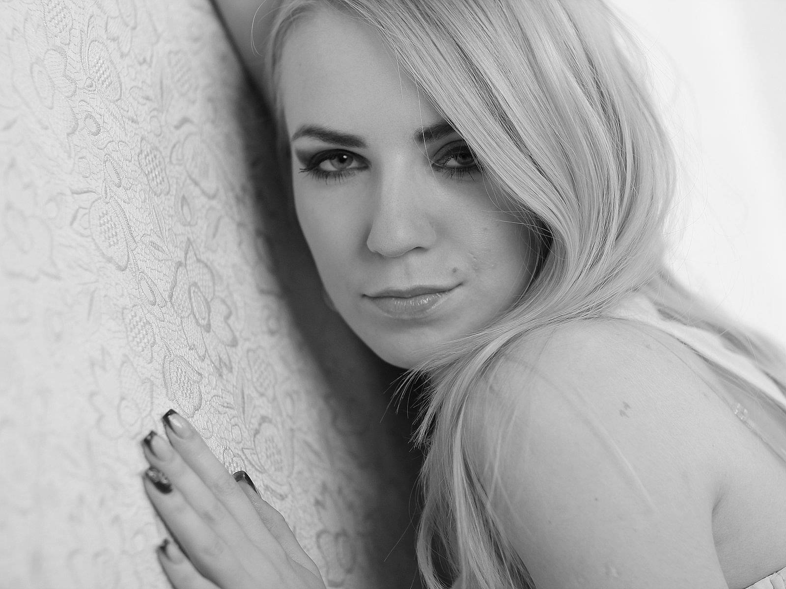 ashley-dior-007