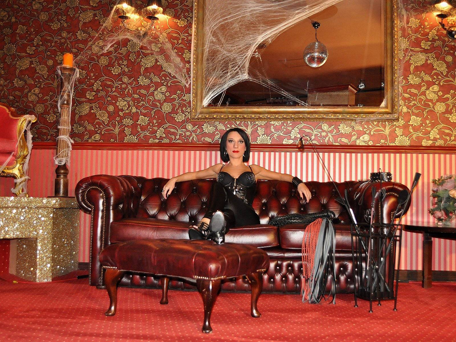 wanda-domme-016