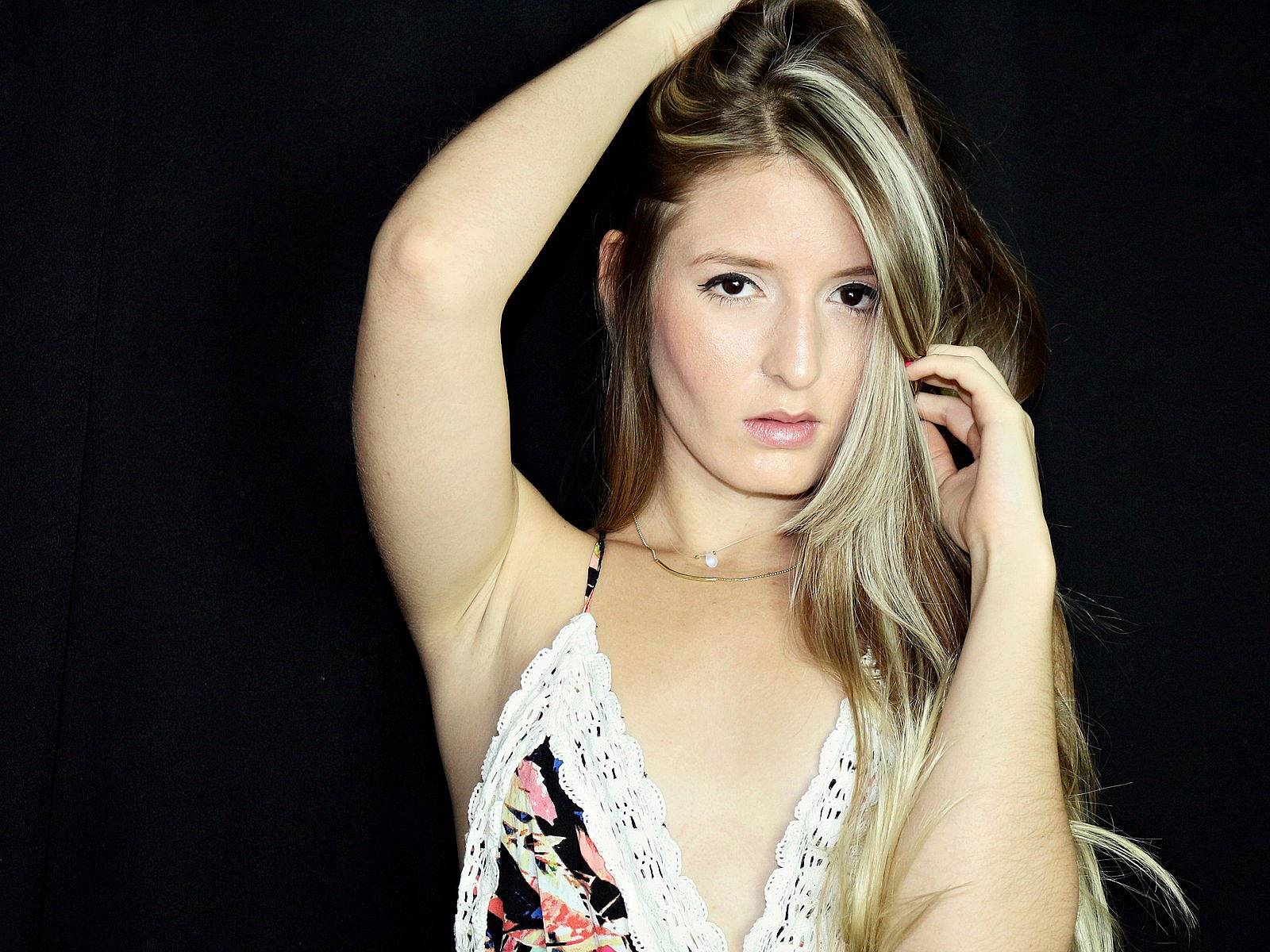dalia-sinclair-006
