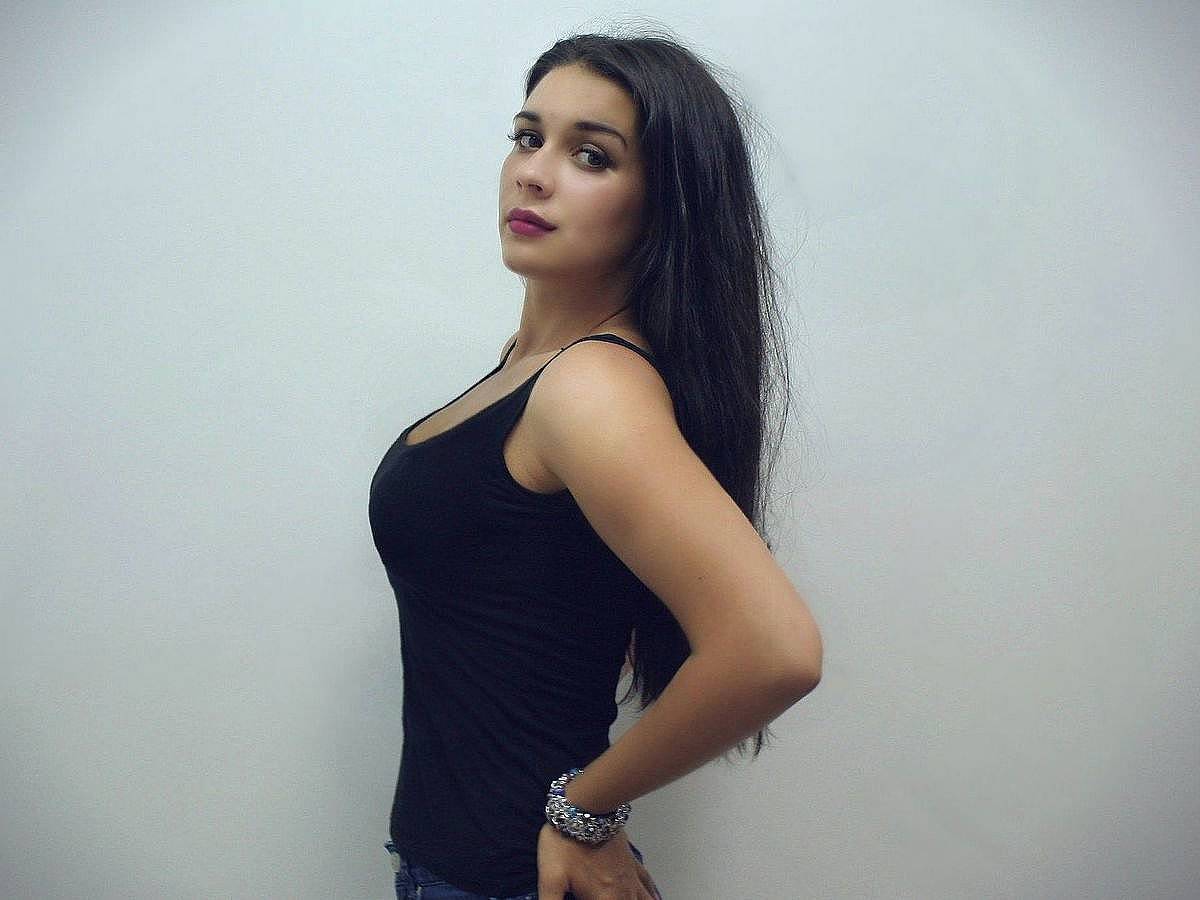 francesca-kiss-008