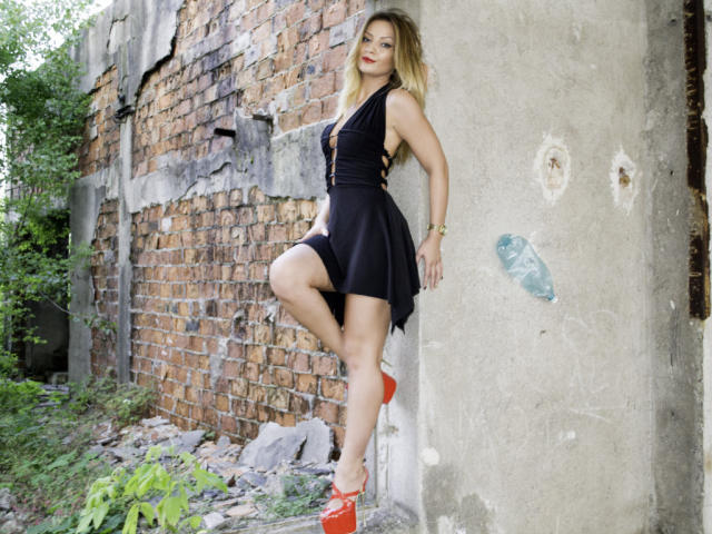 DominaTrixy_004