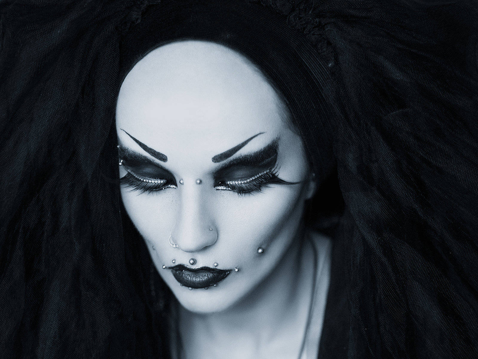 alessa-crow-023